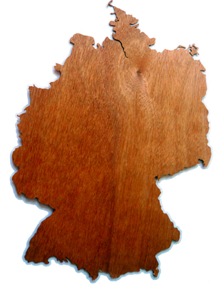 Laserstanzung Deutschlandumriss in 0,4 mm starkem Holzfurnier