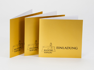 Quadratische Klappkarte auf Curious Cosmic golden ray