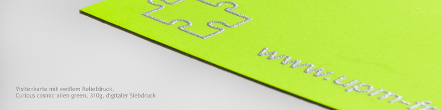Curious Cosmic alien green mit wei&szlig;em Digitaldruck