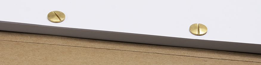 Elegnat in Verbdung mit Umschl&auml;gen aus Kraftkarton