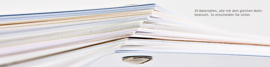 Seitenansicht Papiermusterf&auml;cher, 45 Papiere und Kartons